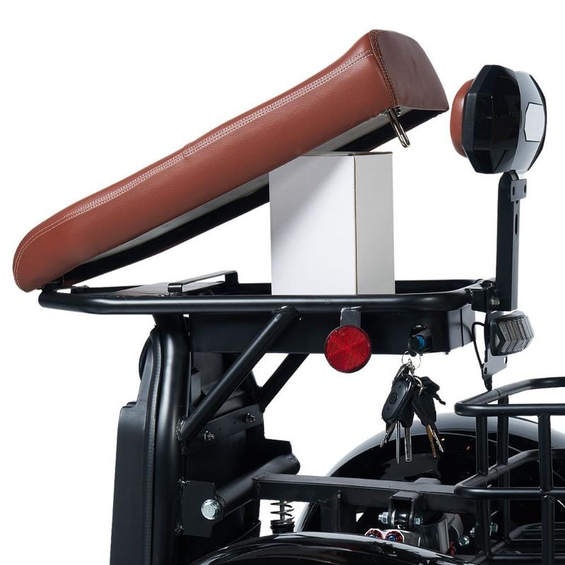 Módulo de lítio com alça para transporte, conexão segura e trava por chave. Ideal para recarregar em qualquer tomada bivolt.